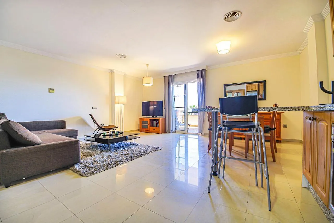 Estupendo Apartamento Con Vistas Al Mar ベナルマデナ